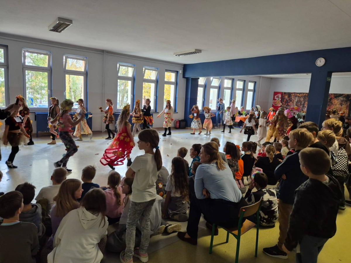 Jesienny Pokaz Mody-12