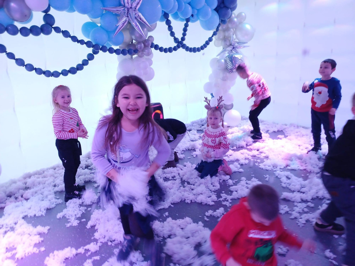 Zeróweczka na wycieczce w Elfowej Krainie-4b