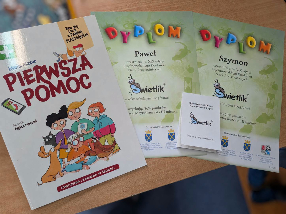 Laureaci III miejsca w Ogólnopolskim Konkursie Nauk Przyrodniczych Świetlik-1